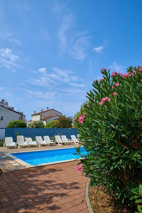 Cittanova Boutique Apartment Con Piscina Novigrad Istria エクステリア 写真
