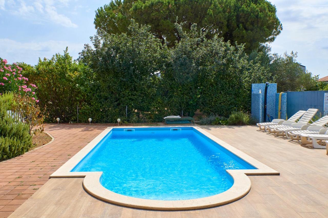 Cittanova Boutique Apartment Con Piscina Novigrad Istria エクステリア 写真